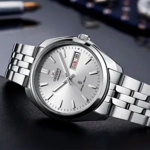 آیا اورینت ساعت‌های کوارتز هم تولید می‌کند یا فقط مکانیکی است؟