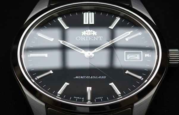 کیفیت مواد و وزن ساعت -فرق ساعت اورینت اصل و فیک | تشخیص ساعت اورینت اصل | مشخصات ساعت اورینت اصل | چگونه بفهمیم ساعت اورینت اصل است | فروشگاه بازار ساعت☎️09302102005